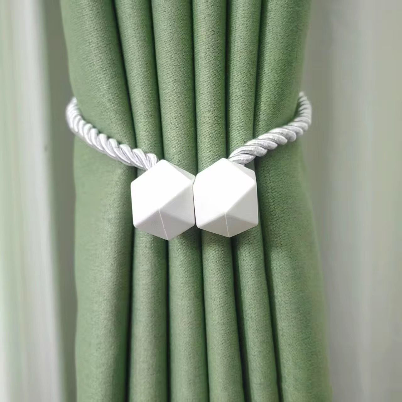 Curtain Strap - Magnetic